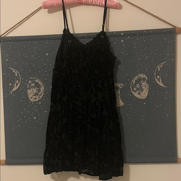 🌙ANGIE Burnout Black Velvet Slip Dress🌙 - Picture 4 of 5